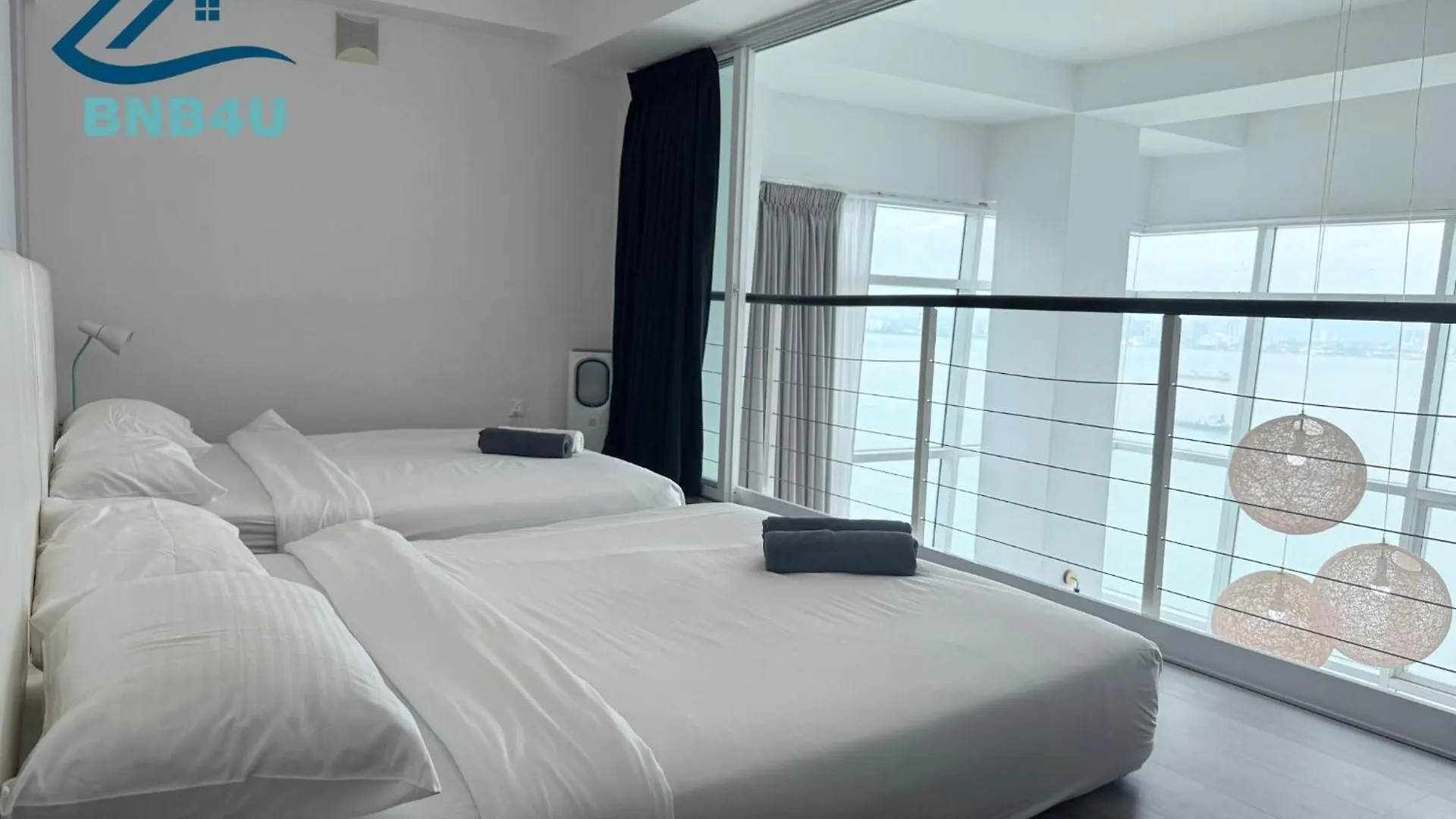 Duplex Seaview Comfort Stay In City By Iz George Town