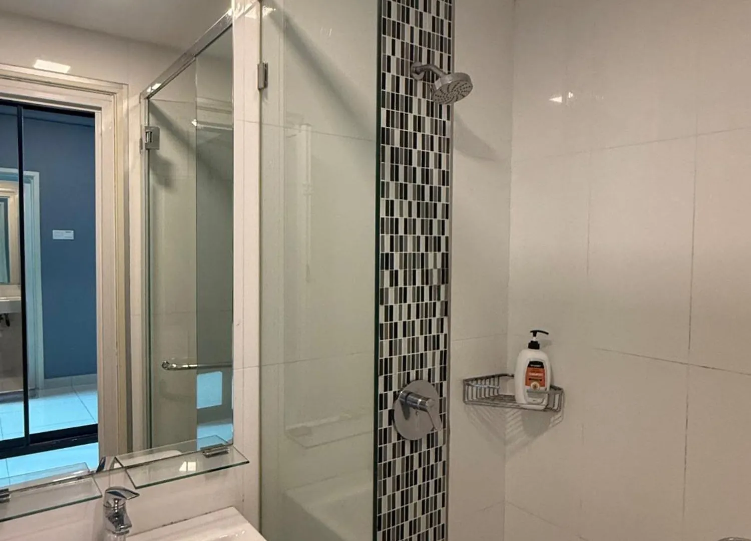 Duplex Seaview Comfort Stay In City By Iz George Town