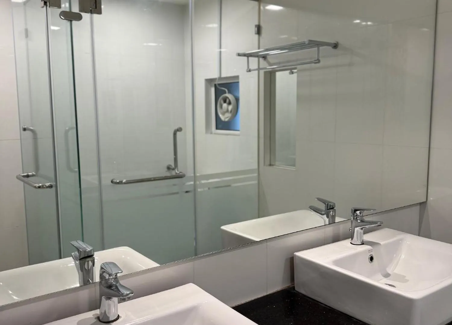 Appartamento Duplex Seaview Comfort Stay In City By Iz George Town