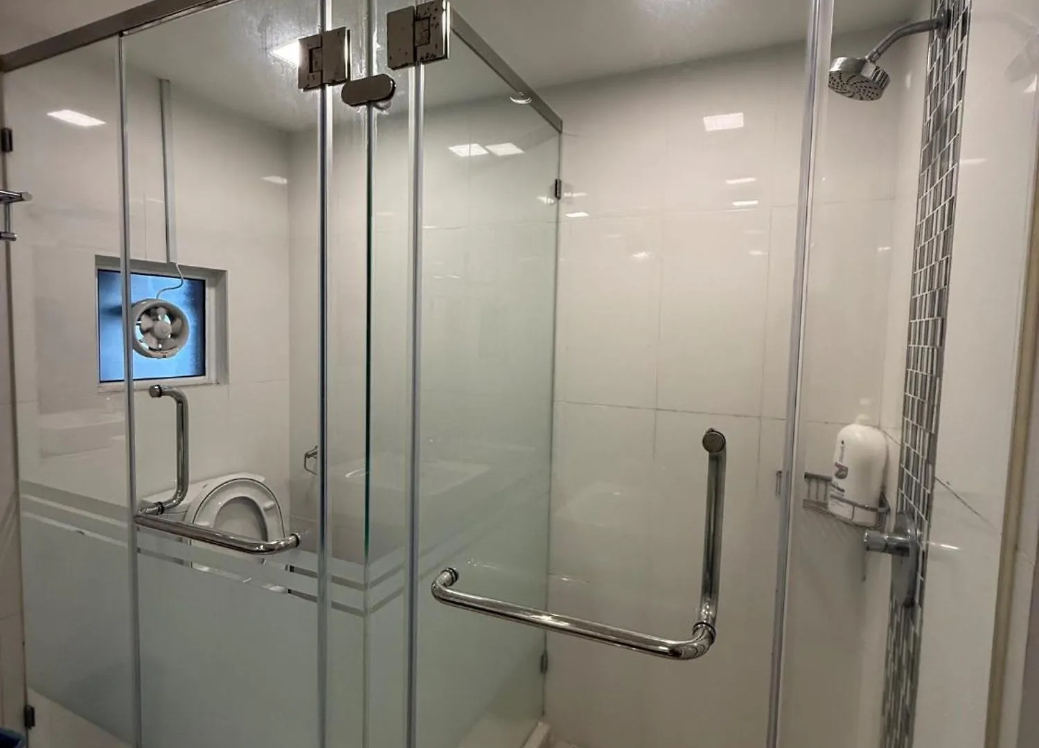 Appartamento Duplex Seaview Comfort Stay In City By Iz George Town Malesia